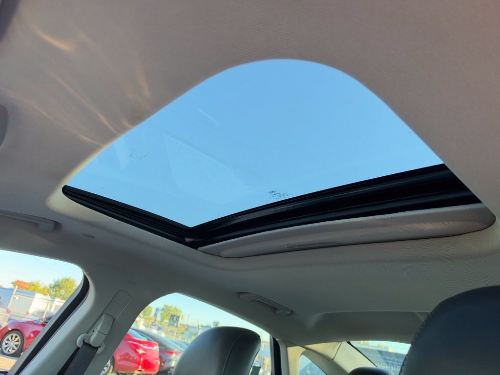 Used 2013 Silver Ford Titanium image 15