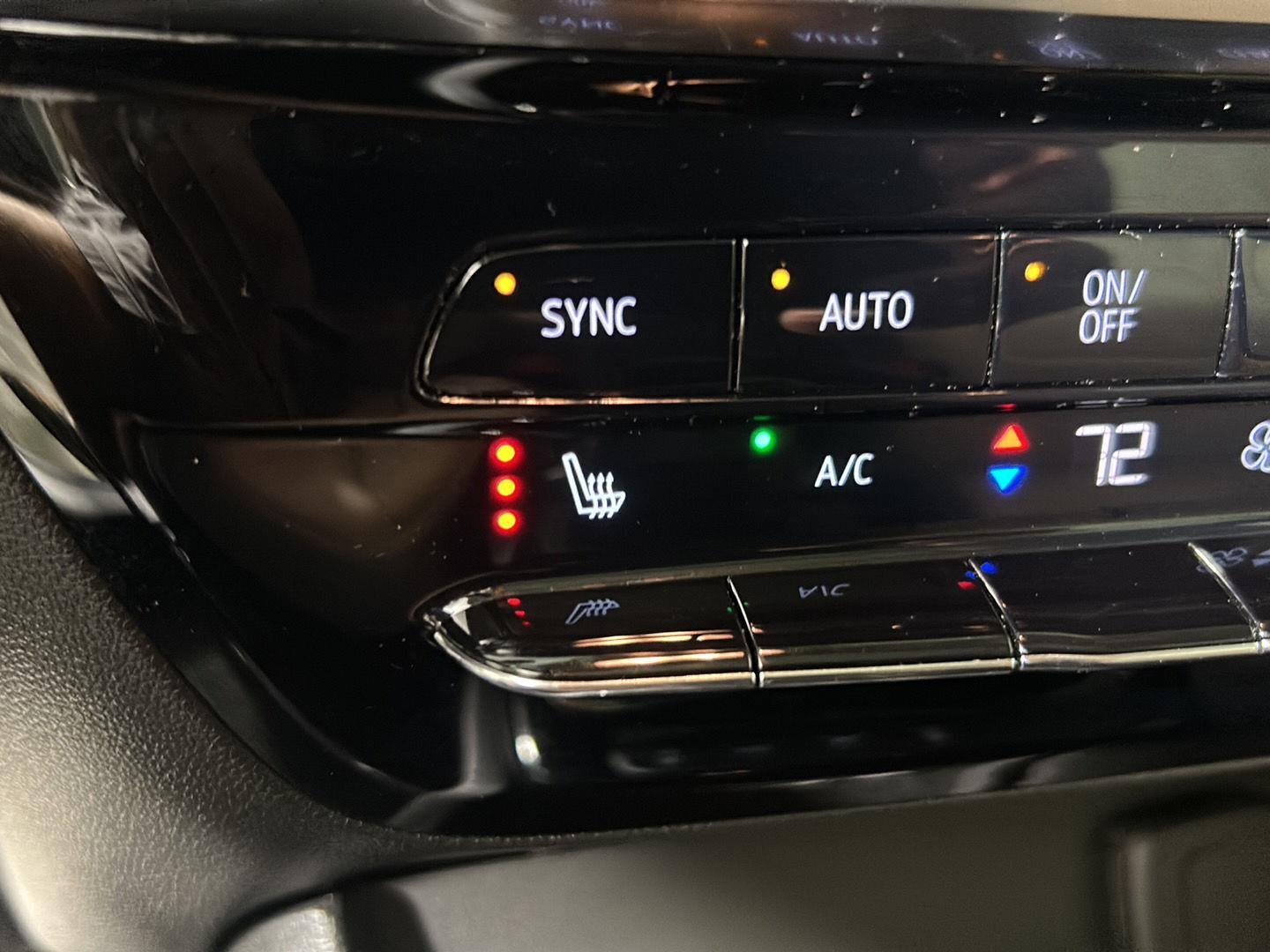 Used 2024 White Frost Tricoat Buick Avenir image 26