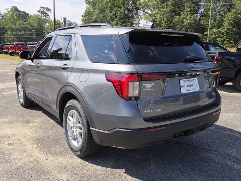New 2026 Carbonized Gray Metallic Ford Active image 11