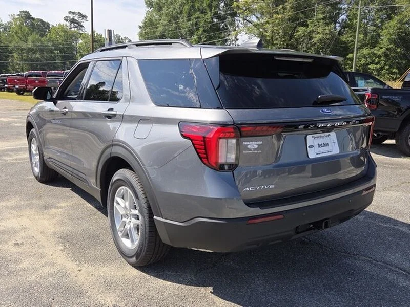 New 2026 Carbonized Gray Metallic Ford Active image 11