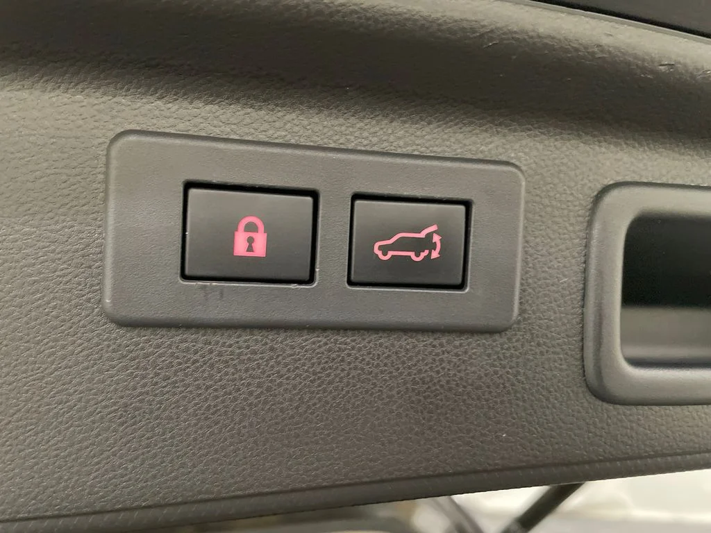 Used 2020 Magnetite Gray Metallic Subaru Touring image 8