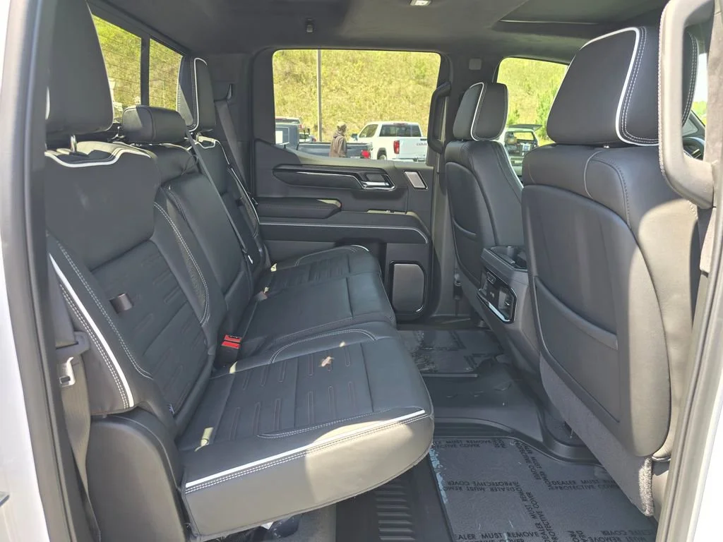 2025 GMC Sierra 1500 AT4X - Photo 37