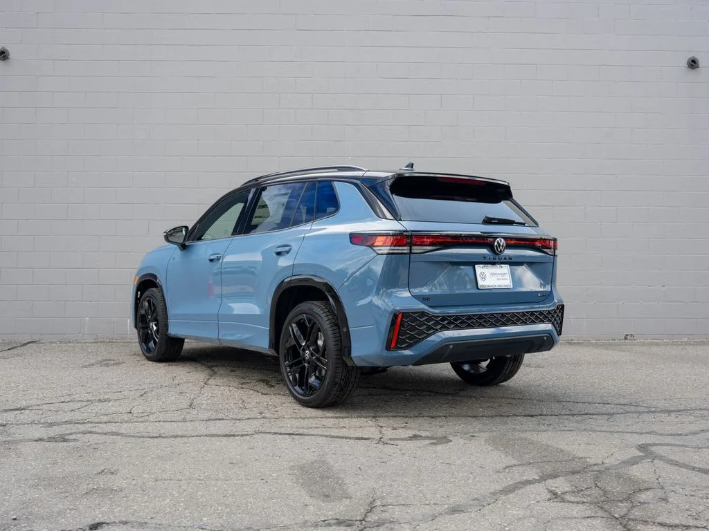 New 2026 Monterey Blue W/Deep Black Roof Volkswagen 2.0T SE R-Line Black image 4