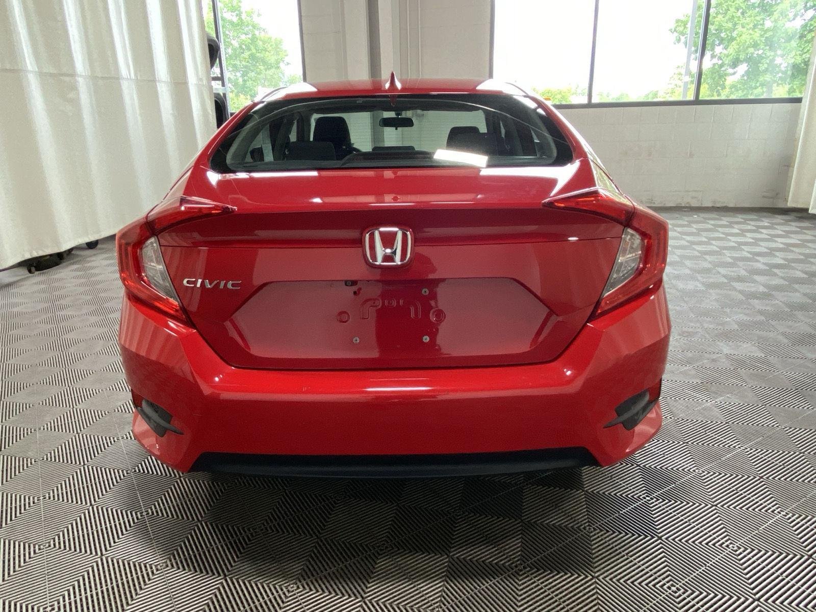 Used 2018 Rallye Red Honda EX image 6
