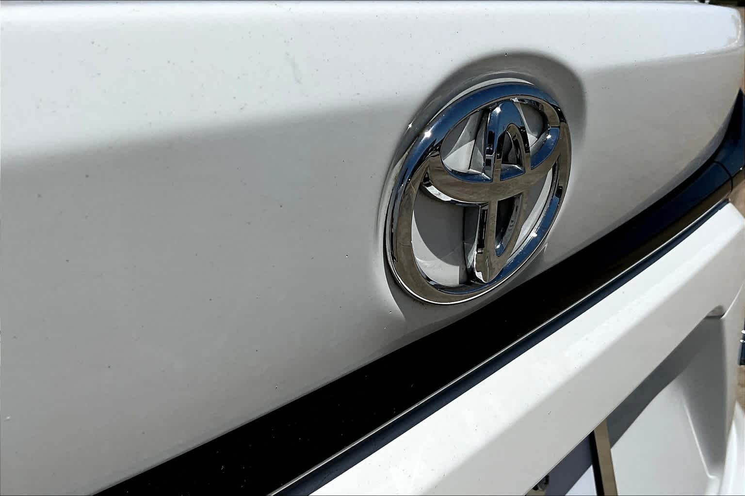 Used 2021 Super White Toyota LE image 31