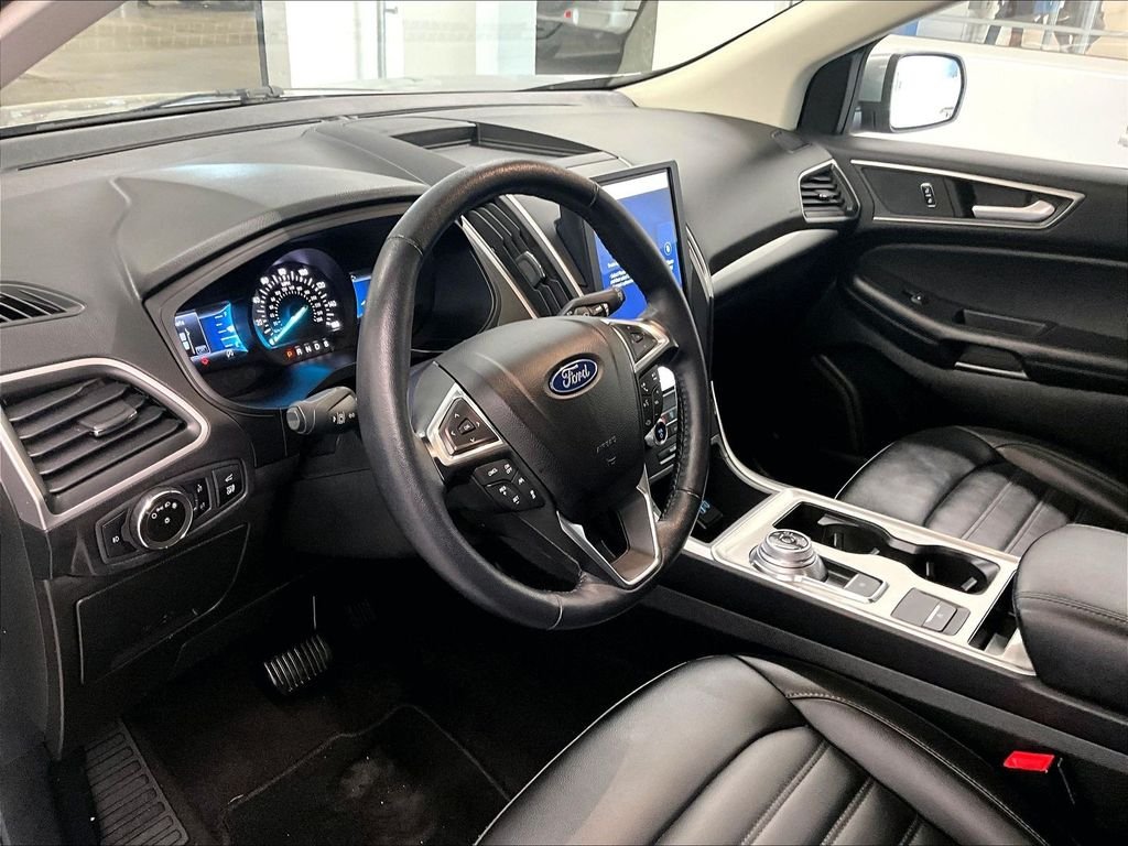 Used 2023 Silver Metallic Ford SEL image 8