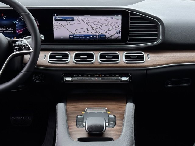 2025 Mercedes-Benz GLE GLE450 - Photo 38
