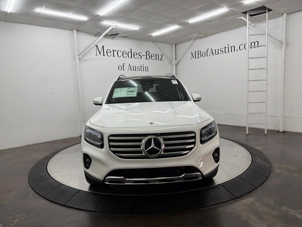 New 2026 White Mercedes-Benz GLB 250 image 2