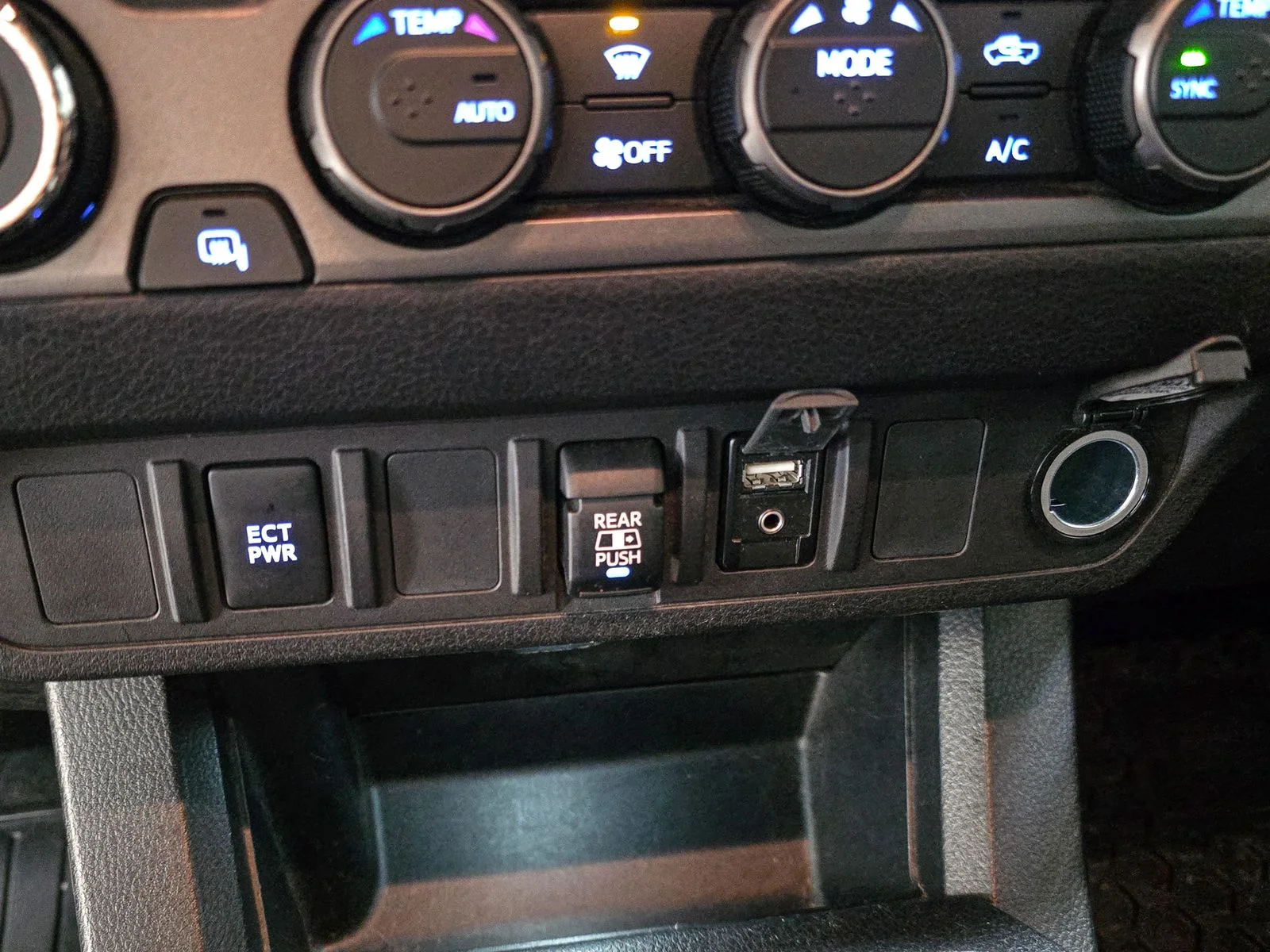 Used 2019  Toyota TRD Sport image 27