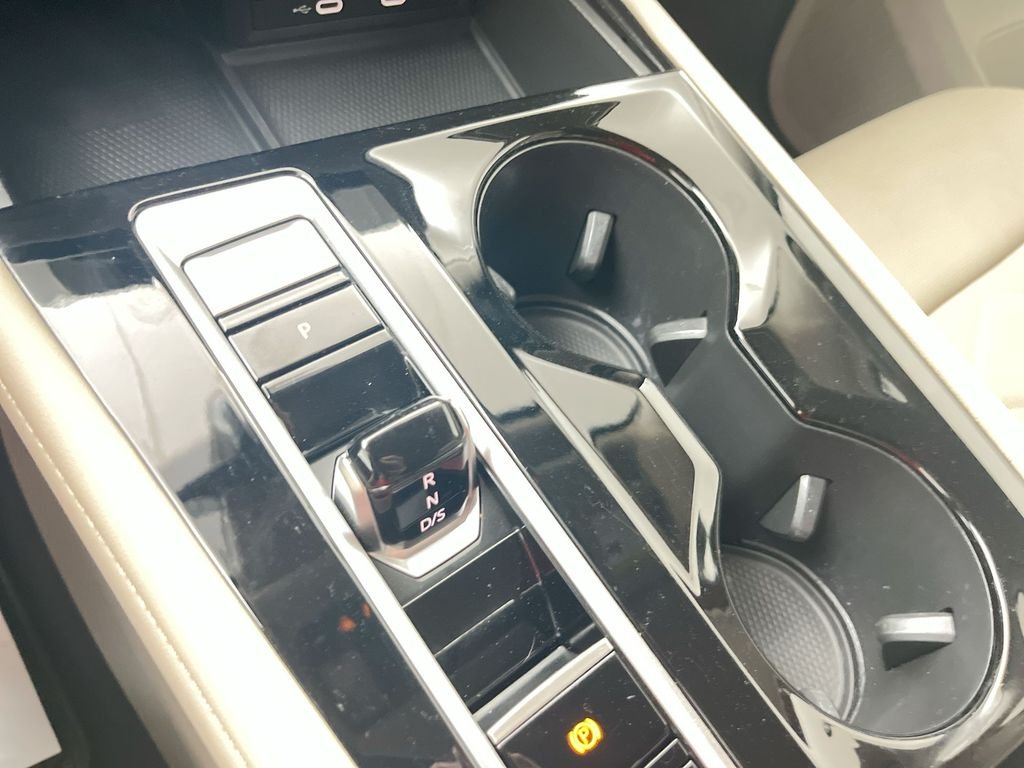 2024 Volkswagen Atlas SE w/Tech - Photo 23