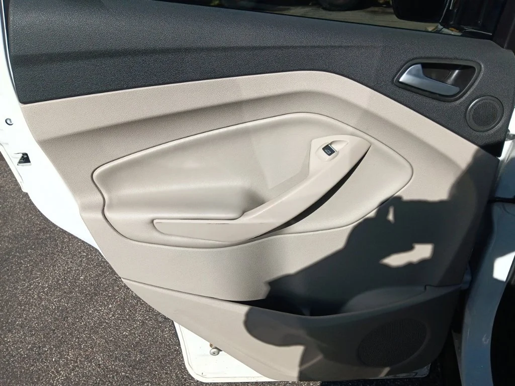 Used 2017 White Platinum Metallic Tri-Coat Ford Titanium image 27