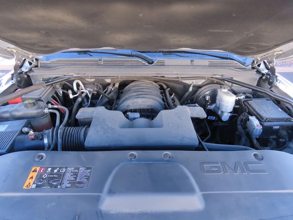 Used 2019 Silver GMC SLT image 13