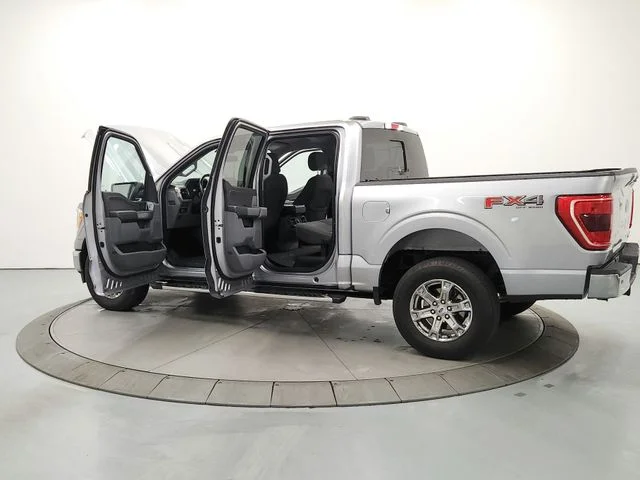 Used 2022 Silver Ford XLT image 13