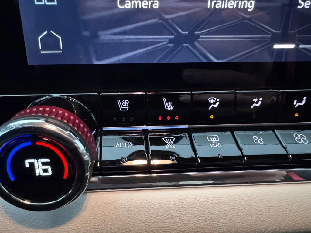 2026 GMC Canyon AT4X - Photo 24