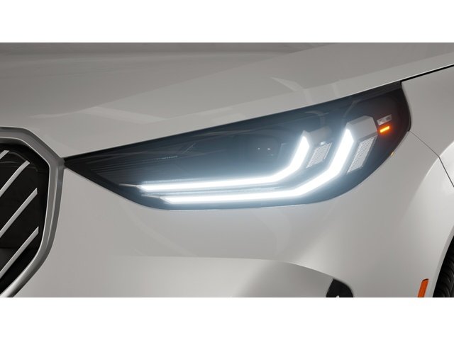 New 2026 Mineral White Metallic BMW 30 xDrive image 6