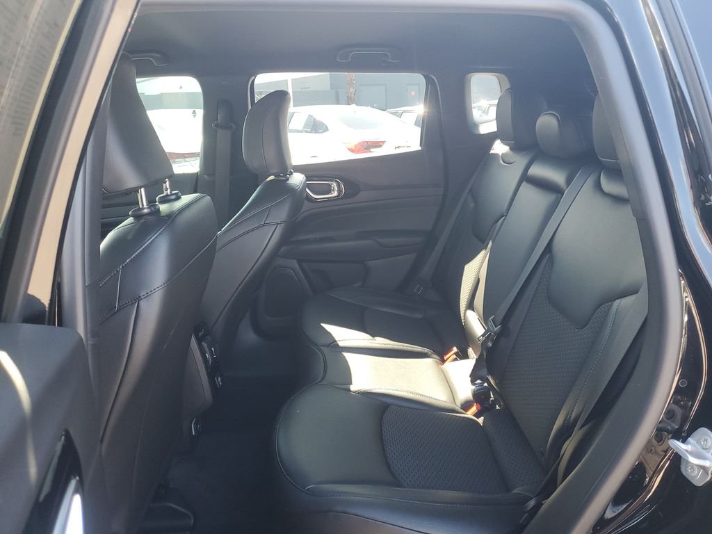 Used 2026 Black Jeep Latitude image 8