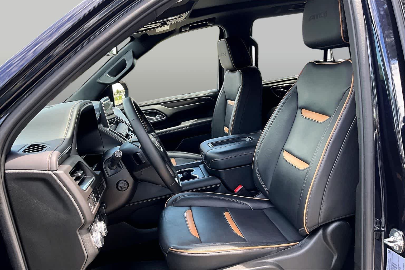 Used 2024 Midnight Blue Metallic GMC AT4 image 8