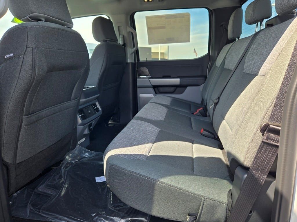 2026 Ford F-350 Super Duty XLT - Photo 16