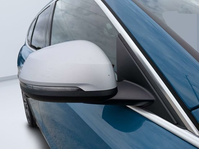 Used 2023 Blue BMW xDrive28i image 11