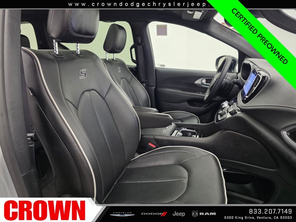 Used 2026 Silver Chrysler Limited image 13
