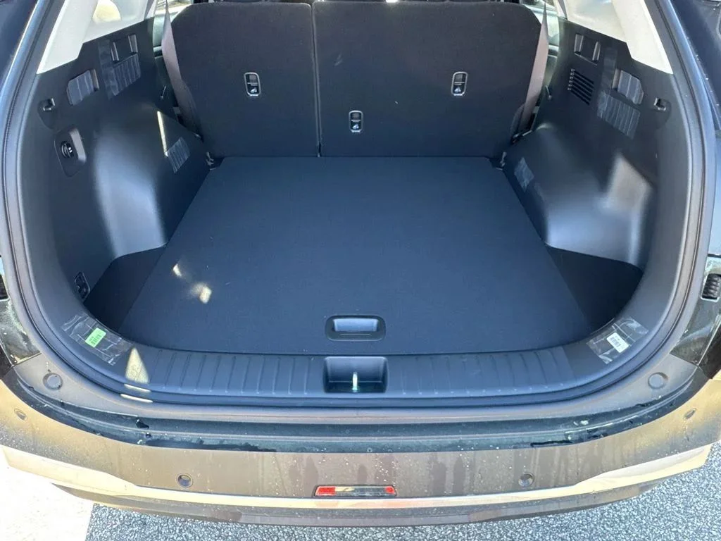 New 2026 Black Kia LX image 18