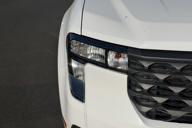 New 2026 Oxford White Ford XL image 6