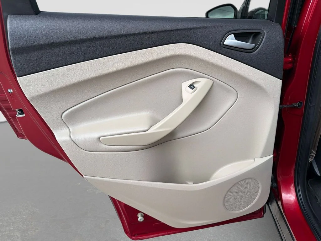 Used 2018 Red Ford SEL image 13