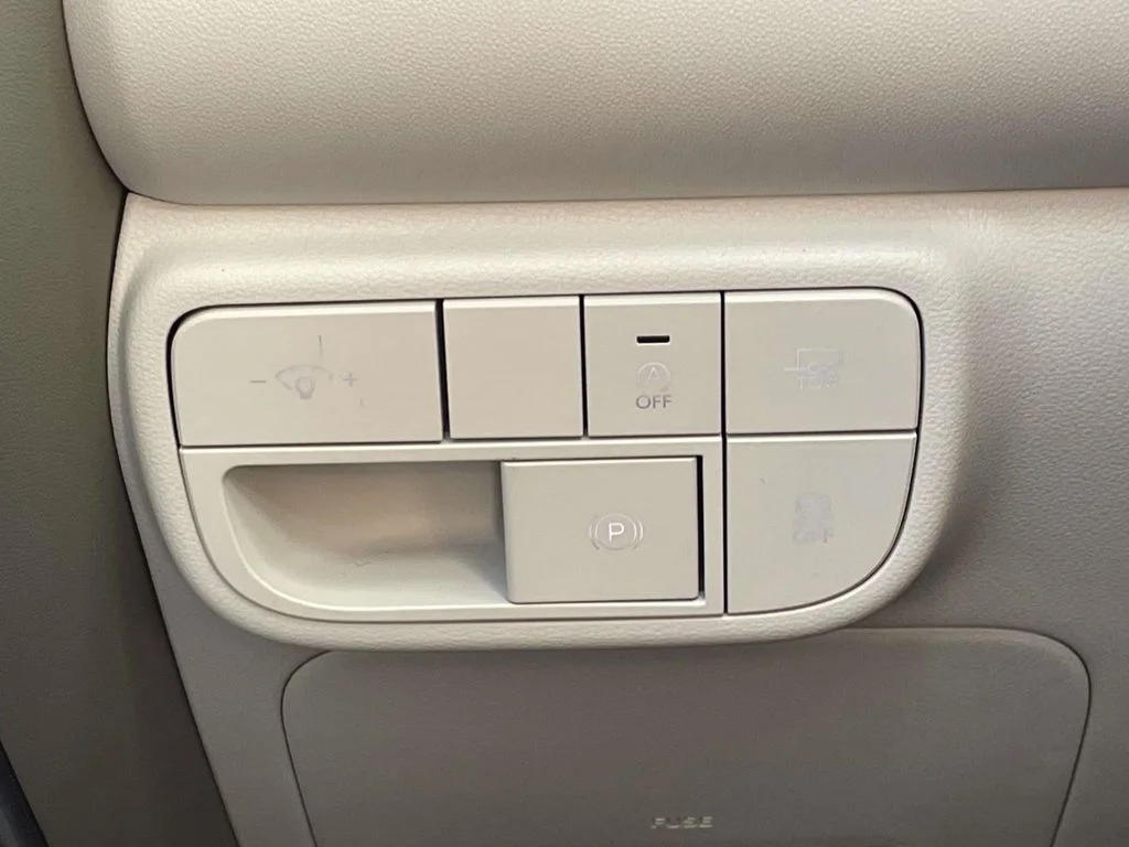 New 2026 White Hyundai SE image 17
