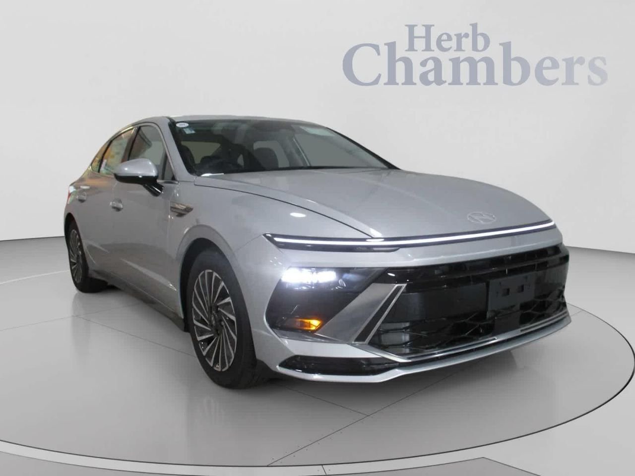 2025 Hyundai Sonata Hybrid