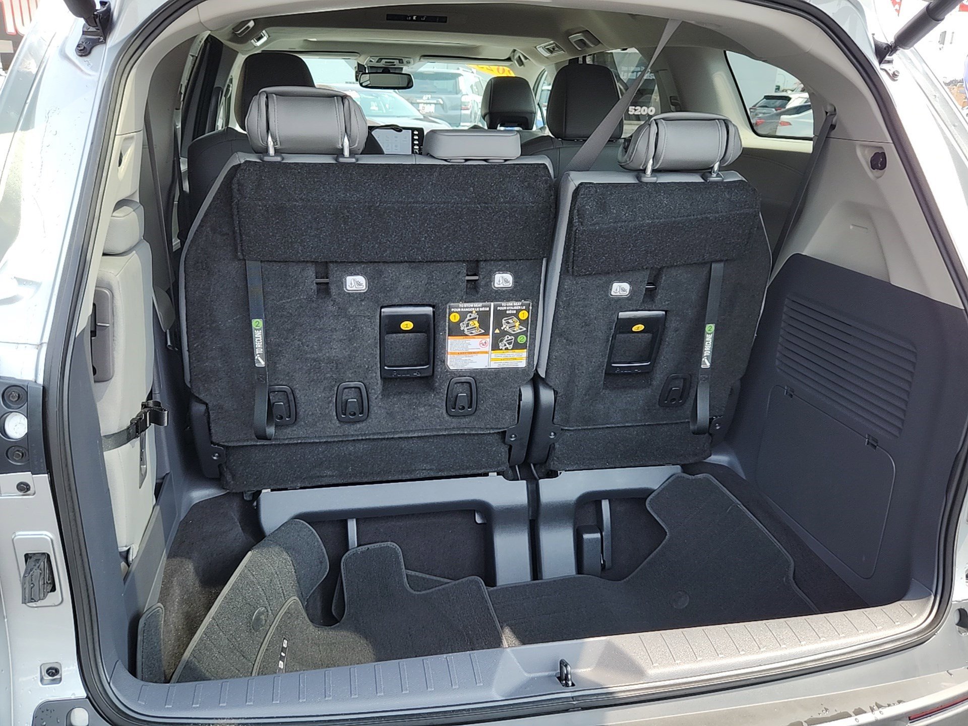 2023 Toyota Sienna XLE - Photo 30