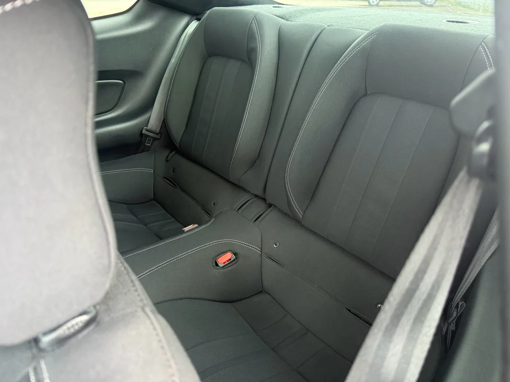 2021 Ford Mustang EcoBoost - Photo 21