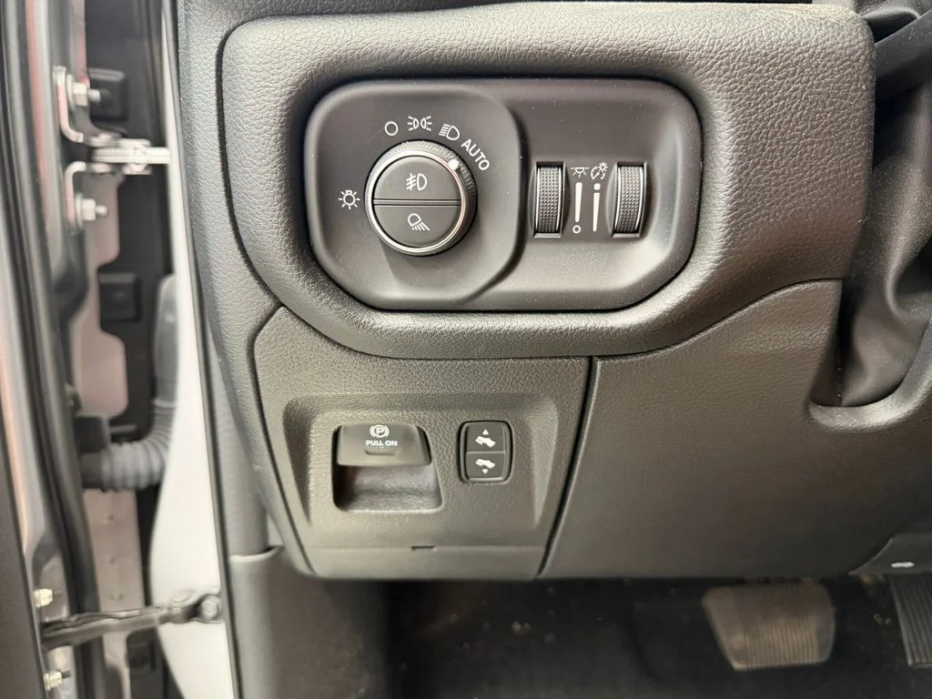 Certified Used 2022 Silver Ram Laramie image 24