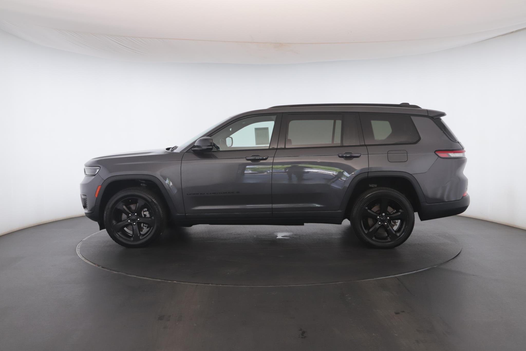 Used 2023 Baltic Gray Metallic Clearcoat Jeep Altitude 4x4 image 21