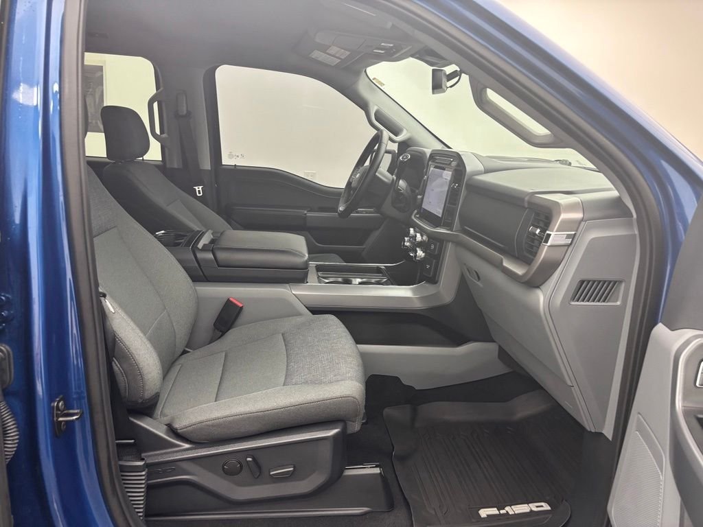 Used 2024 Blue Ford XLT image 34