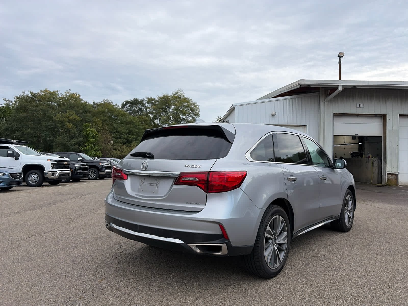 Used 2017 Lunar Silver Metallic Acura w/Technology Pkg image 2