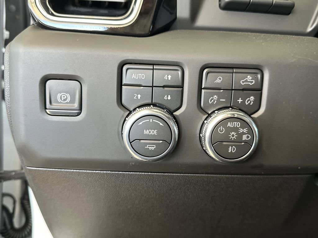 2026 GMC Sierra 3500HD Denali Ultimate - Photo 20