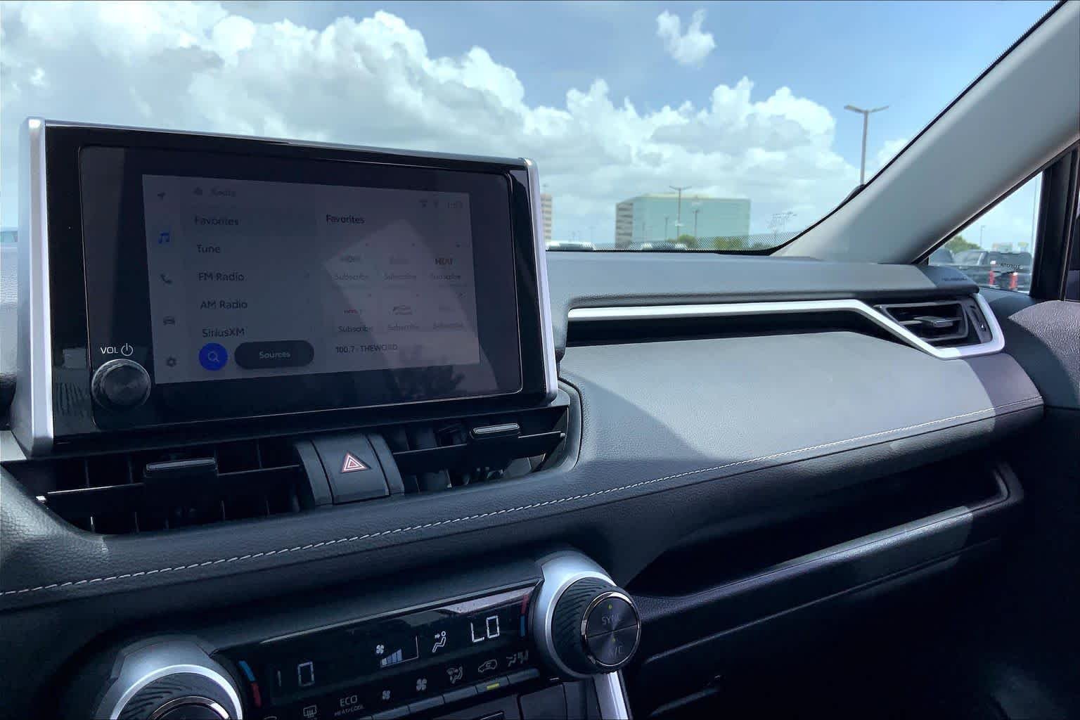 Used 2025 Blueprint Toyota Hybrid XLE image 35