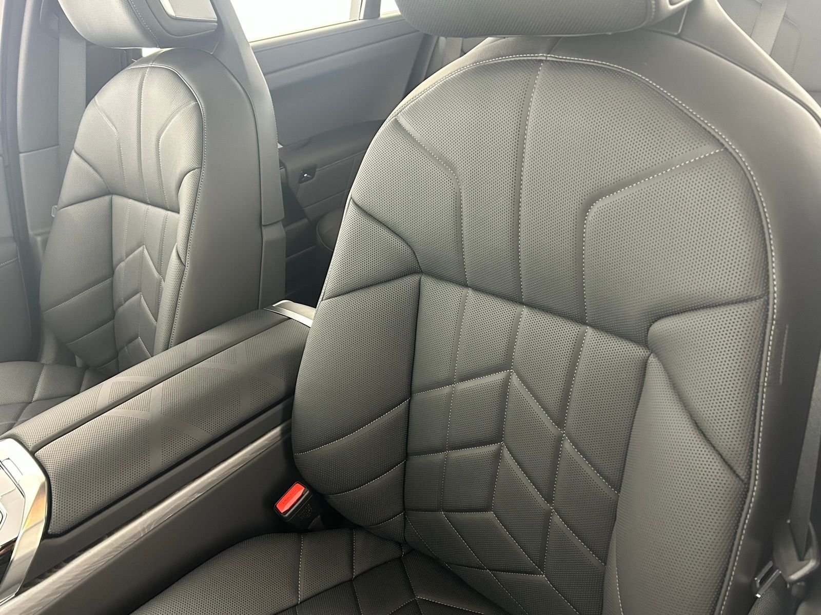 2025 BMW 7 Series 760i - Photo 28