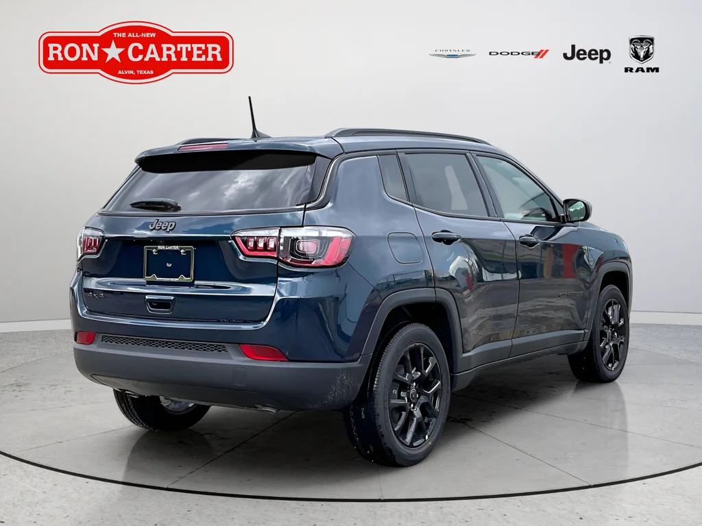 New 2026 Fathom Blue Pearl Coat Jeep Latitude image 5