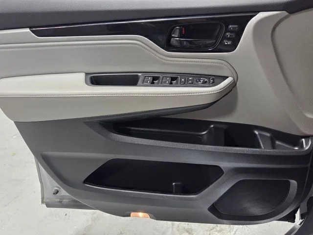 Used 2023  Honda Touring image 42