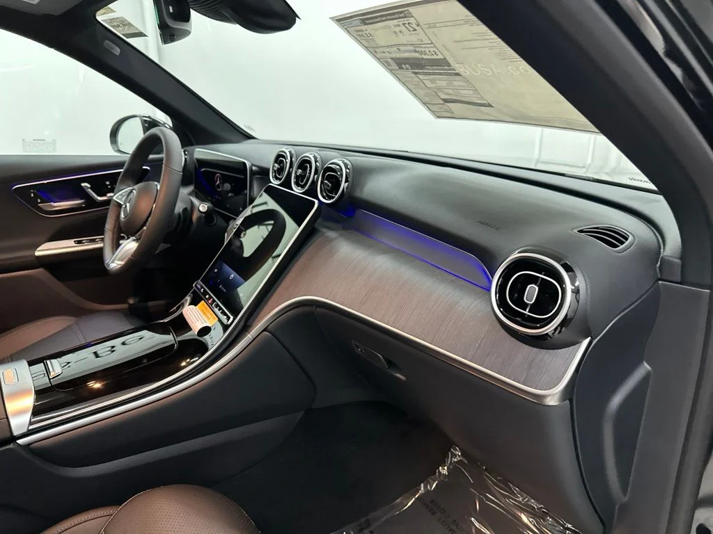 New 2026 Black Mercedes-Benz GLC 300 image 25
