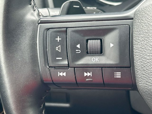 Used 2025 Gray Nissan SV image 30