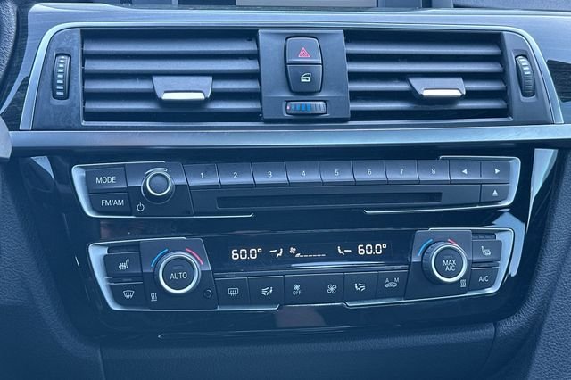 2018 BMW 3 Series 330e - Photo 22