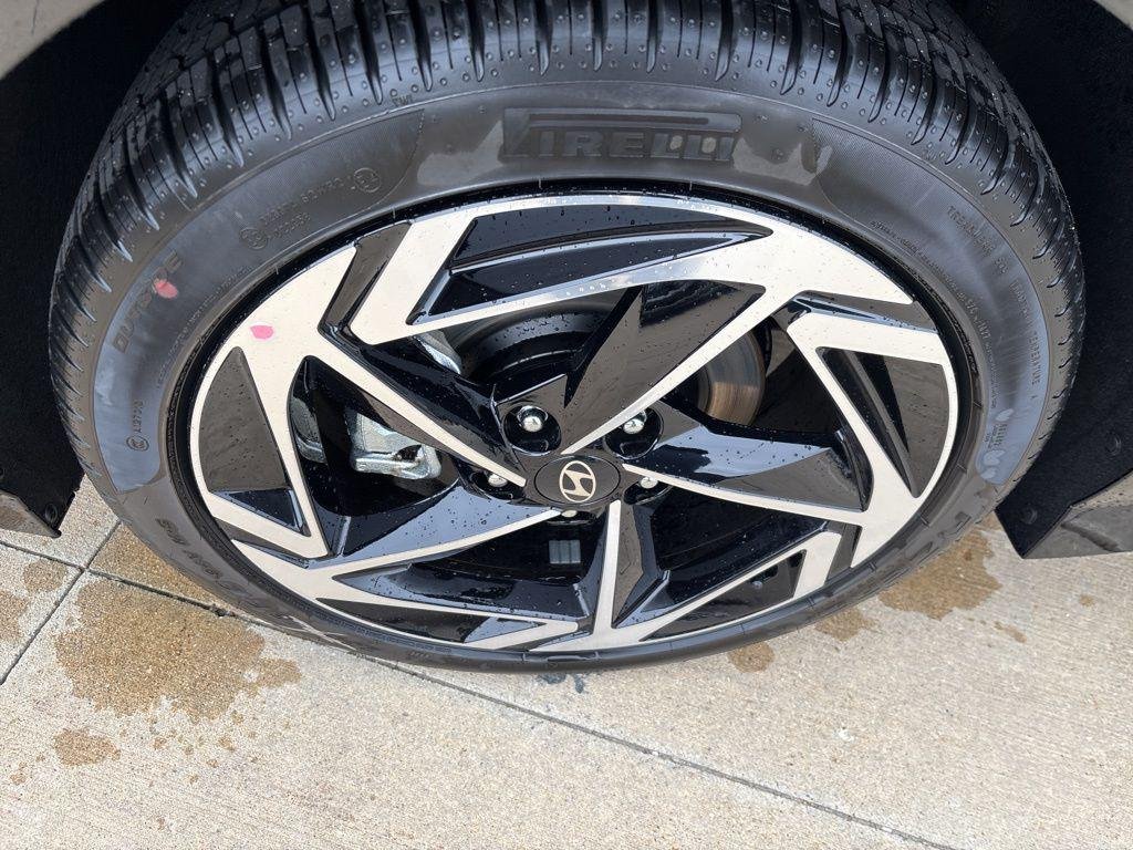 New 2026 Abyss Black Hyundai SEL Sport image 11