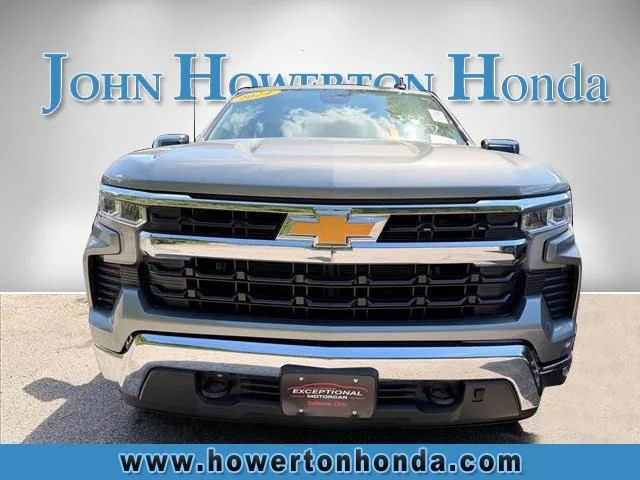 Used 2024 Gray Chevrolet LT image 4
