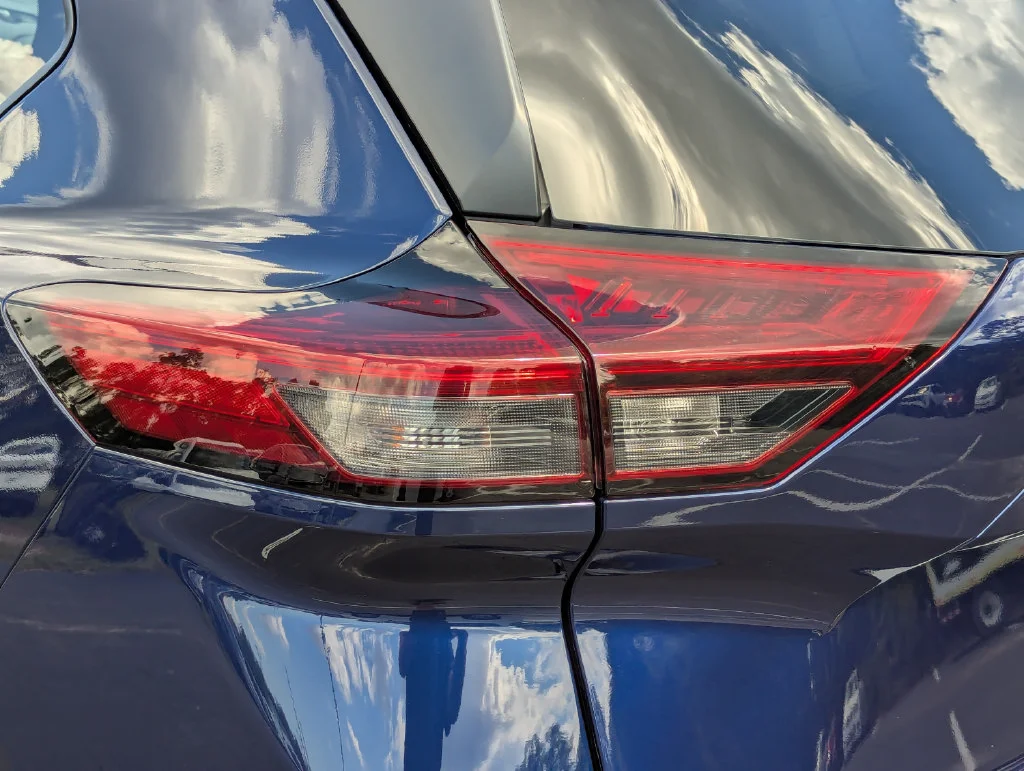 Used 2025 Blue Nissan SV image 18
