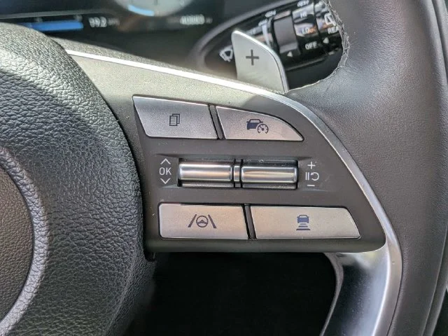 Used 2024 White Hyundai Calligraphy image 25