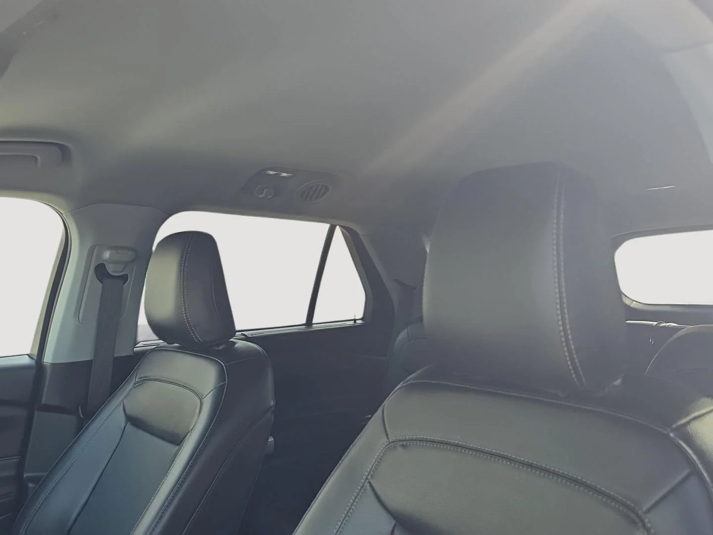 Used 2023  Ford Limited 4WD image 6