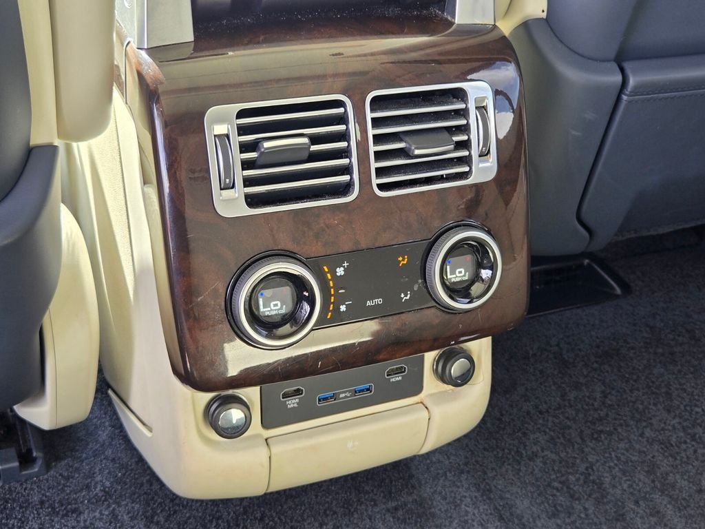 Used 2021 Blue Land Rover Westminster image 17
