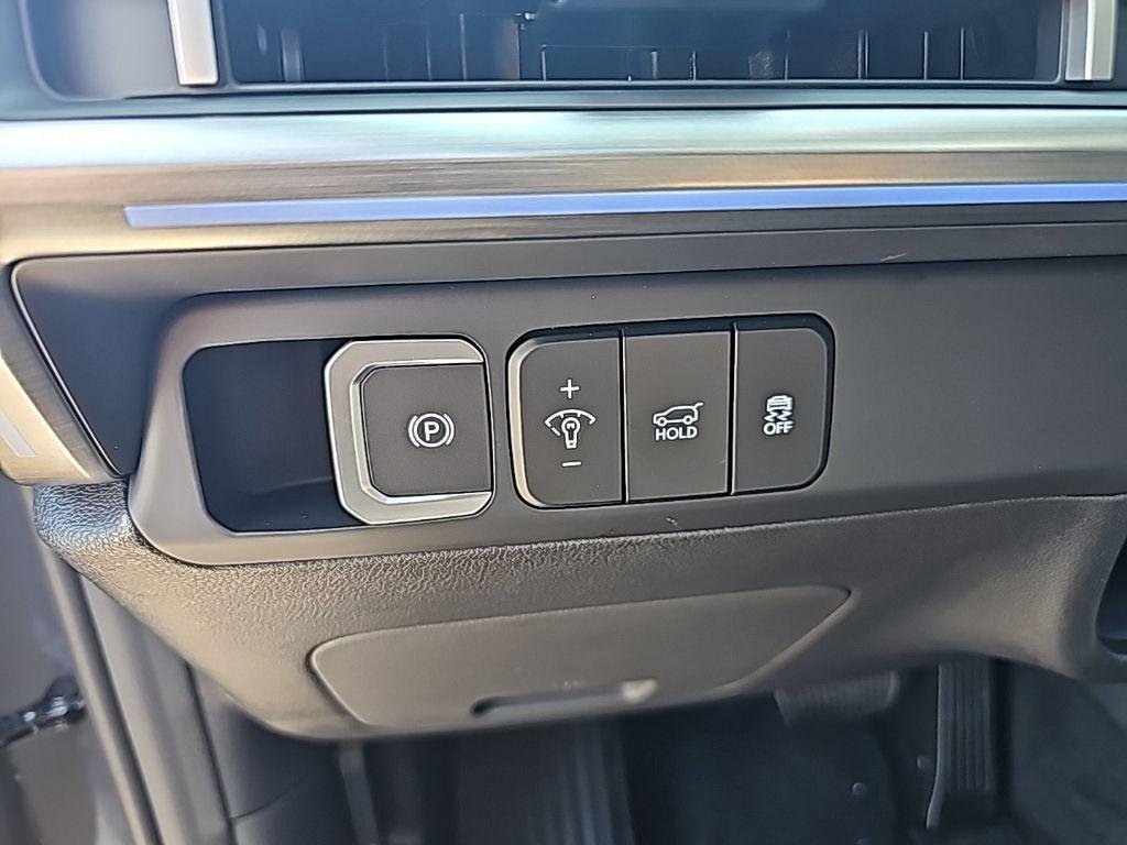 2026 Hyundai Santa Fe Limited - Photo 15